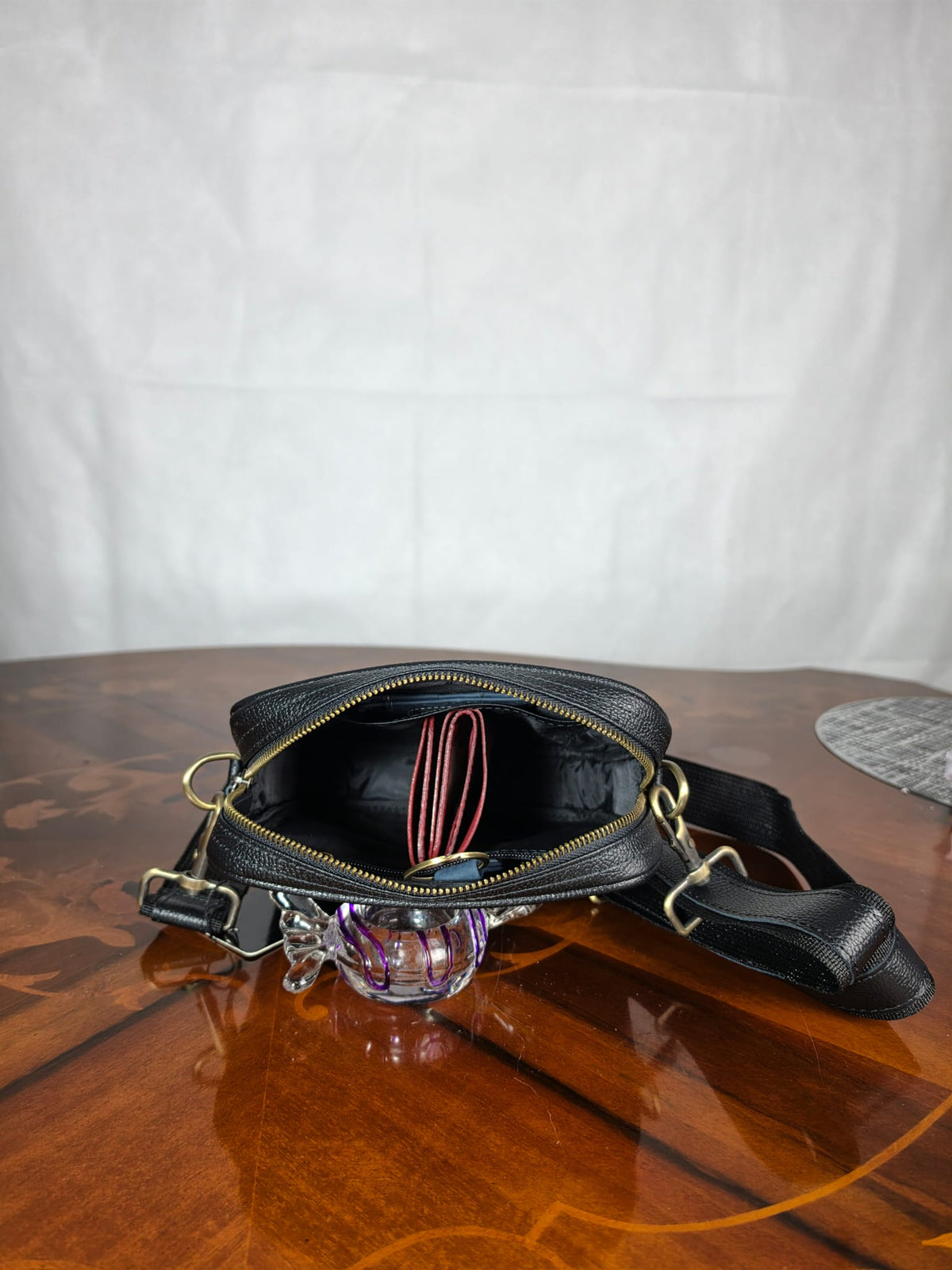 Genuine Leather Unisex Medium Crossbody Bag